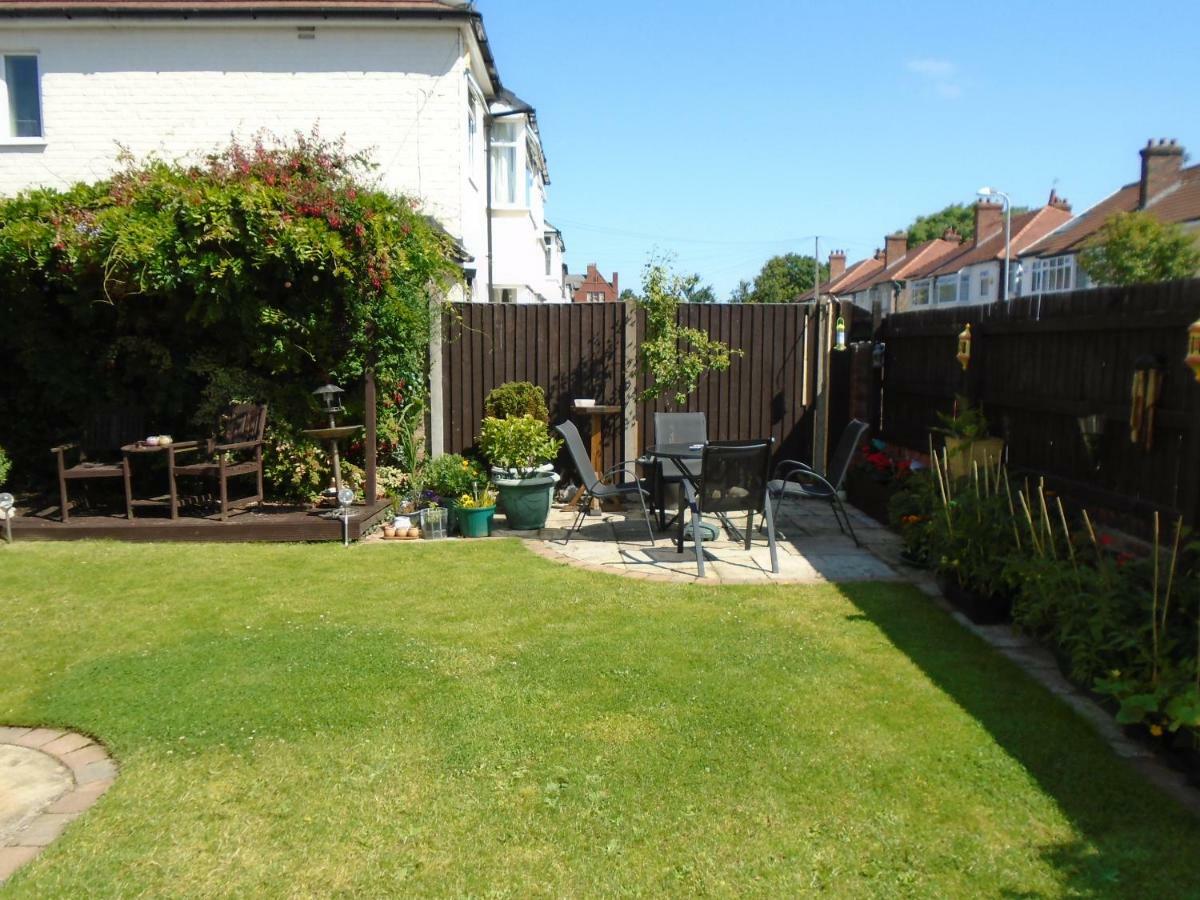 Tea In Liverpool - Private - Quiet - Ground Floor - En-Suite - Walk-In-Shower 외부 사진